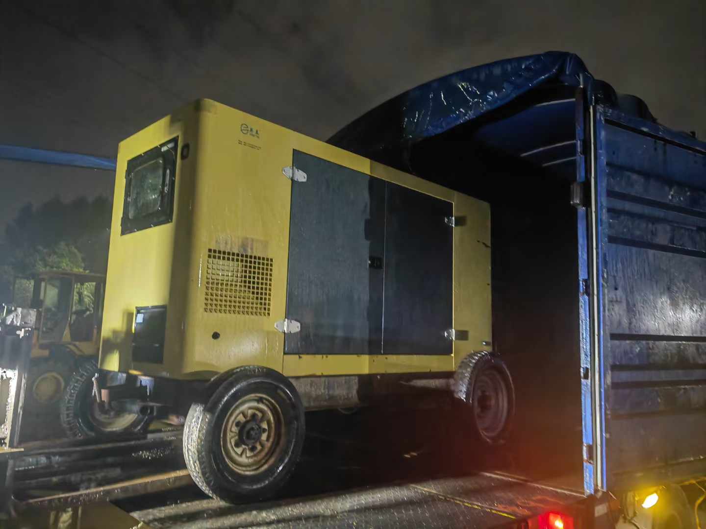 紫金发电机出租空气中敷设电缆的载流量和环境湿度有关系吗？